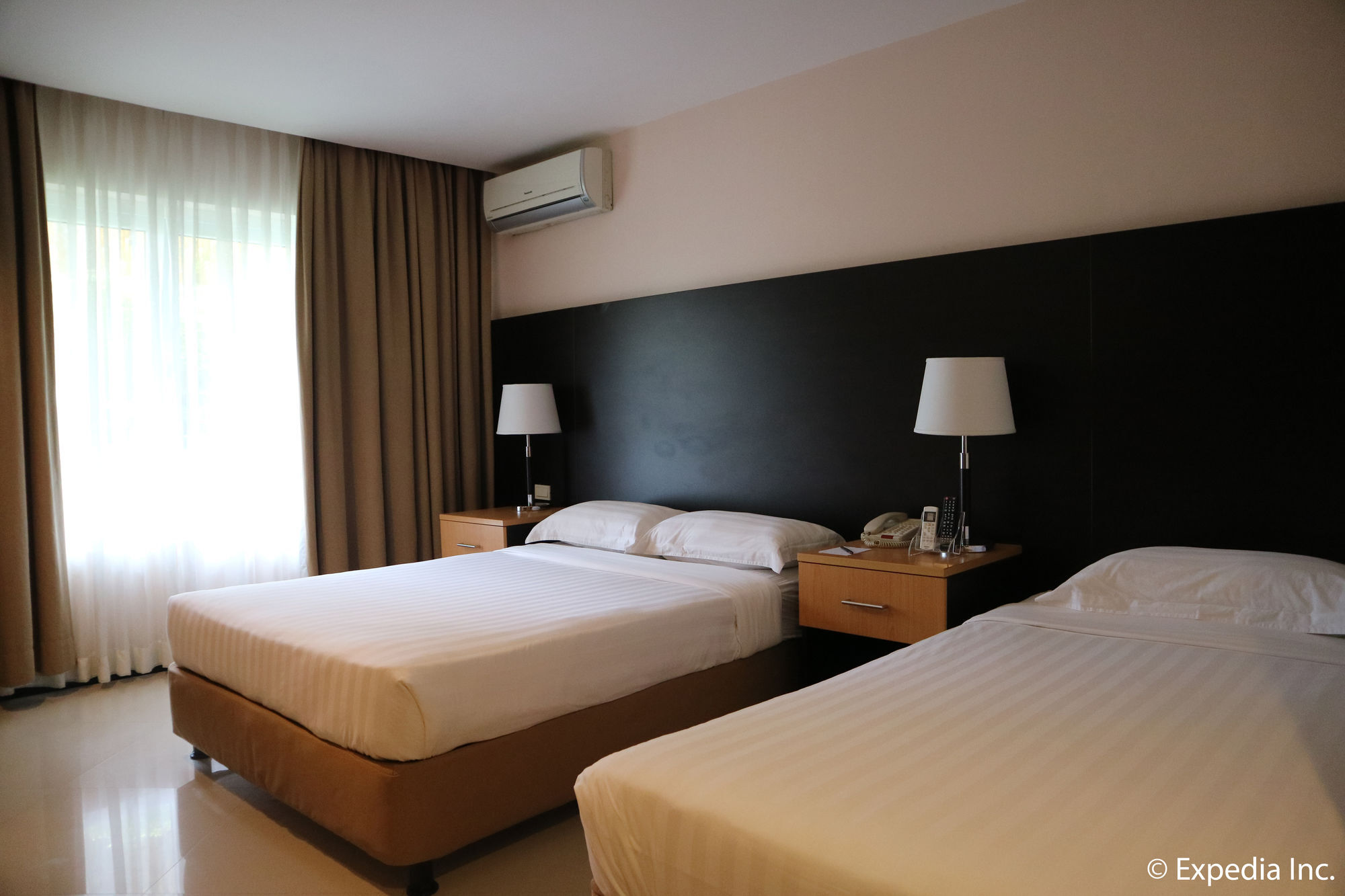 The Lake Hotel Tagaytay Tagaytay City Εξωτερικό φωτογραφία