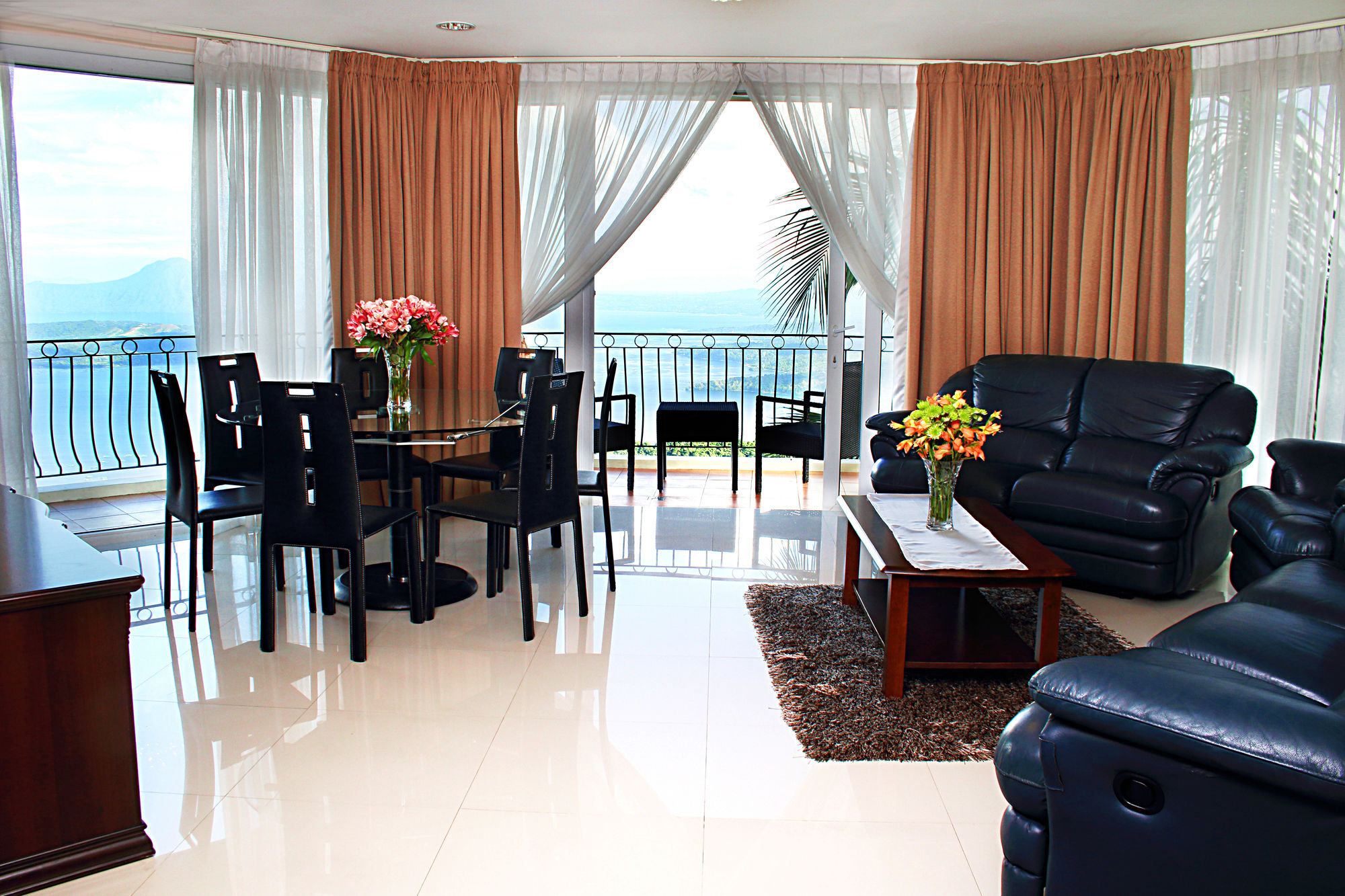 The Lake Hotel Tagaytay Tagaytay City Εξωτερικό φωτογραφία