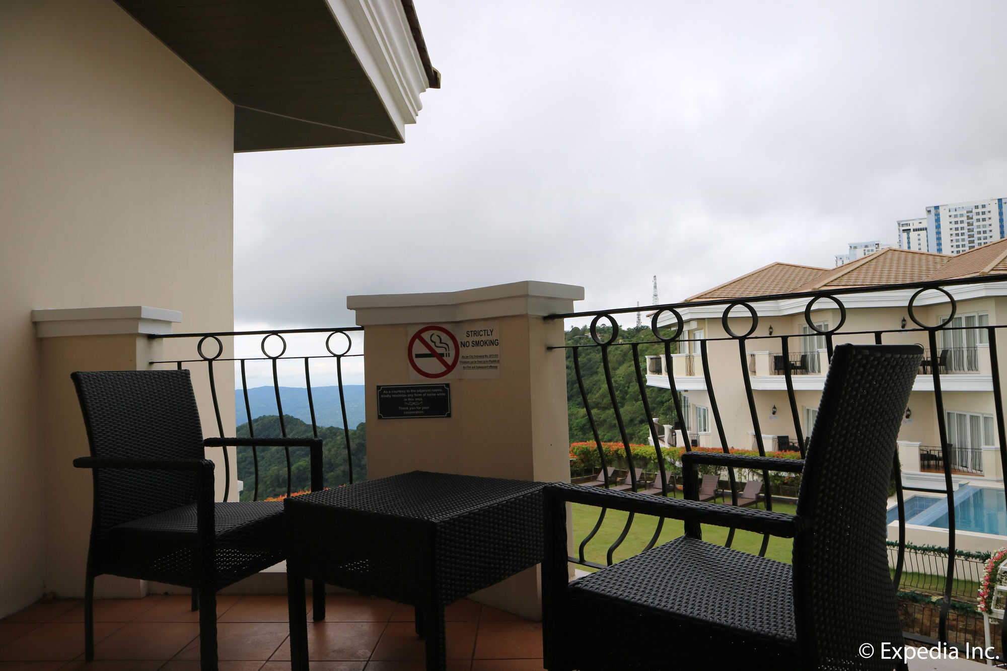 The Lake Hotel Tagaytay Tagaytay City Εξωτερικό φωτογραφία
