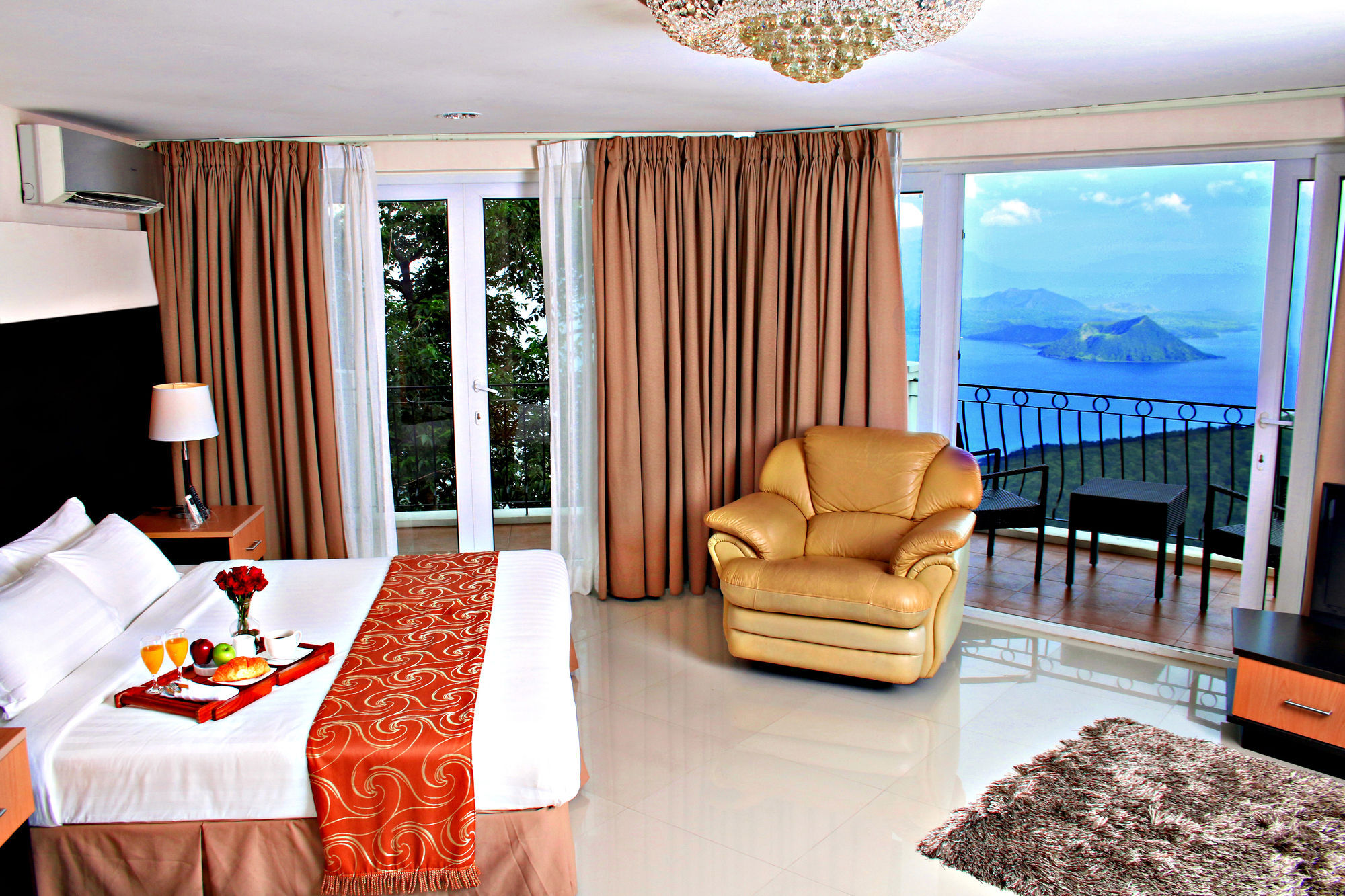 The Lake Hotel Tagaytay Tagaytay City Εξωτερικό φωτογραφία