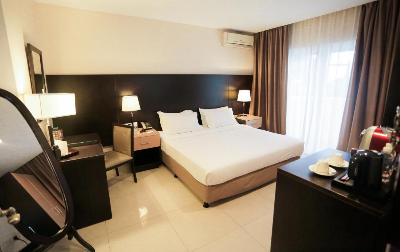 The Lake Hotel Tagaytay Tagaytay City Εξωτερικό φωτογραφία